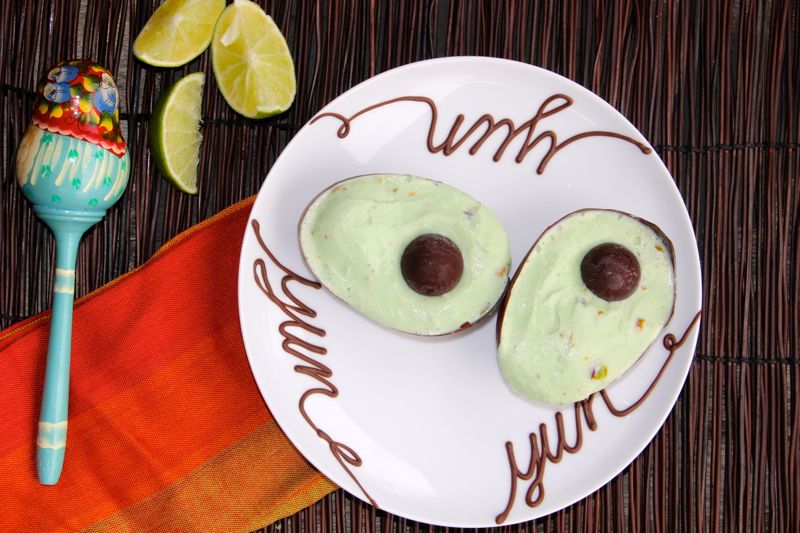 avocado-ice-cream-balloon-dessert-diy-mexican-pistacio-chocolate-bowl