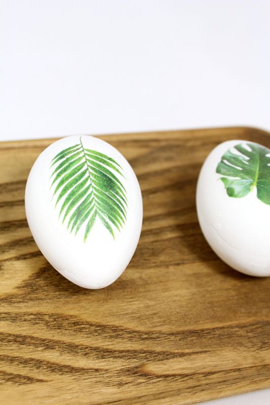 easter-eggs-tropical-leaf-diy-wood-tray