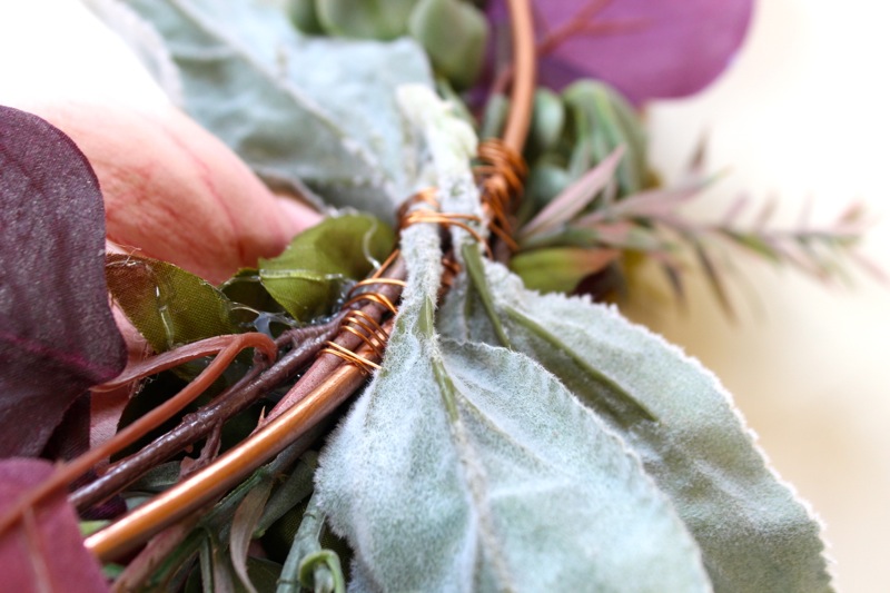 copper-wire-for-a-faux-greenery-wreath