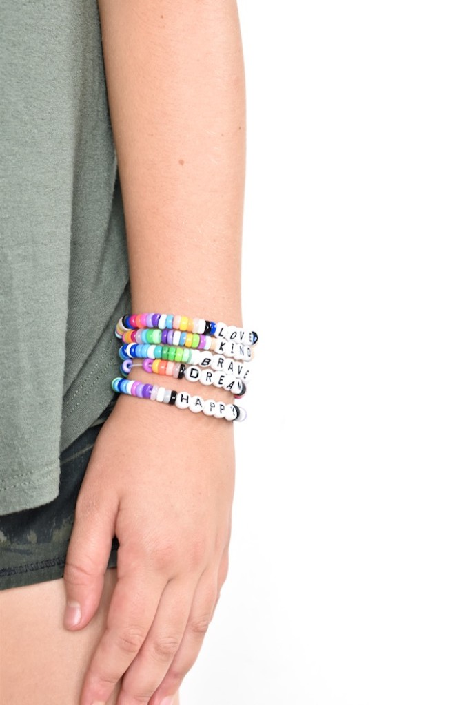 diy word bead bracelet
