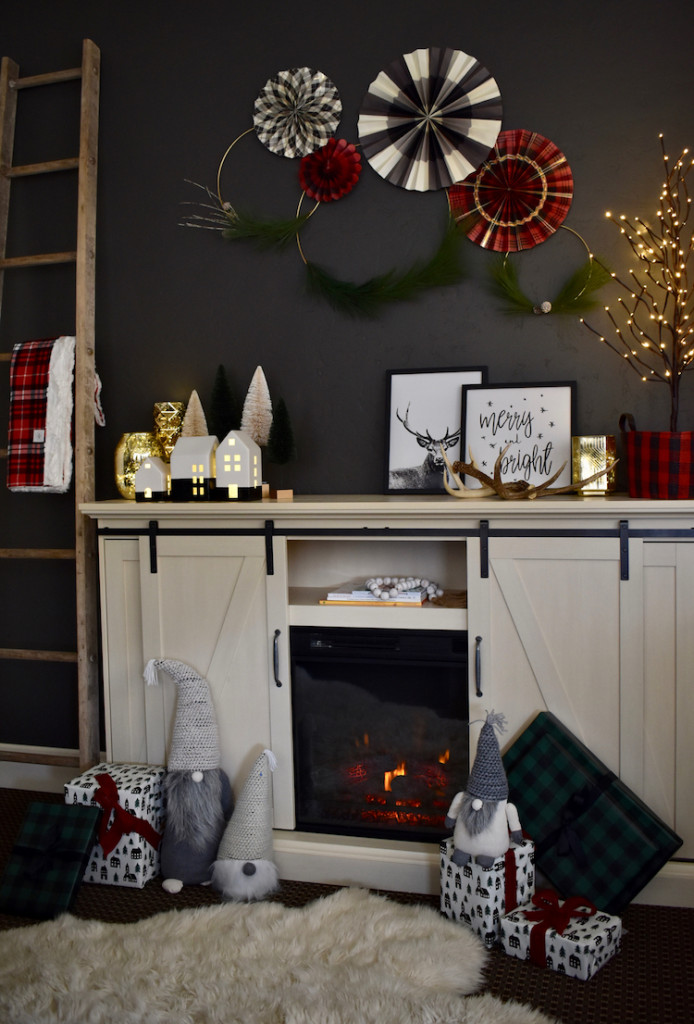 modern-and-plaid-christmas-decorations-in-a-small-space