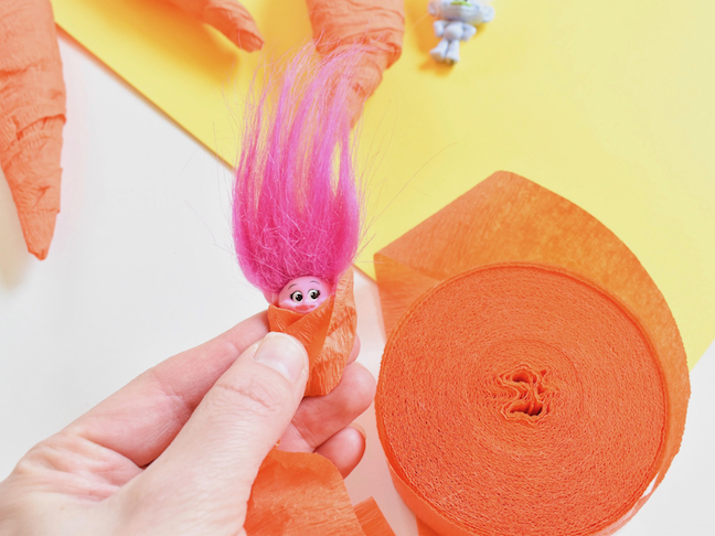 DIY trolls surprise carrots with crepe paper