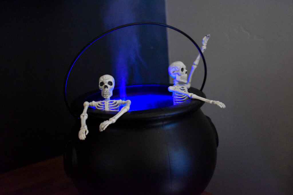 spooky skeleton spa - halloween diffuser with skeletons